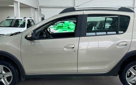 Renault Sandero II рестайлинг, 2017 год, 1 099 000 рублей, 6 фотография