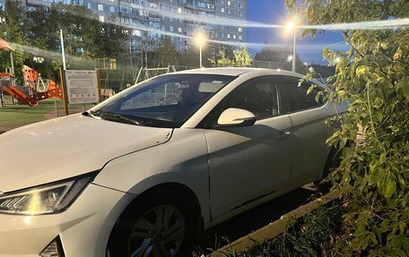 Hyundai Elantra VI рестайлинг, 2020 год, 950 000 рублей, 4 фотография