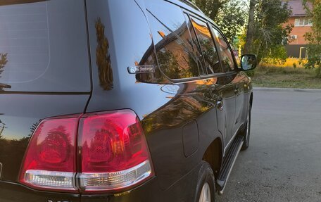 Toyota Land Cruiser 200, 2011 год, 2 880 000 рублей, 10 фотография