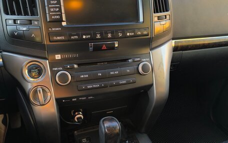 Toyota Land Cruiser 200, 2011 год, 2 880 000 рублей, 18 фотография