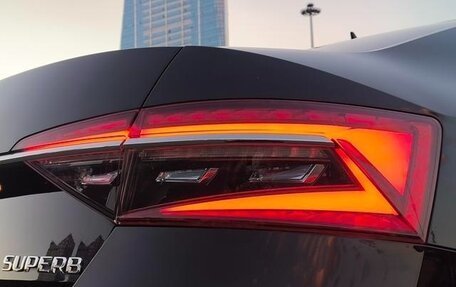 Skoda Superb III рестайлинг, 2022 год, 1 850 000 рублей, 10 фотография