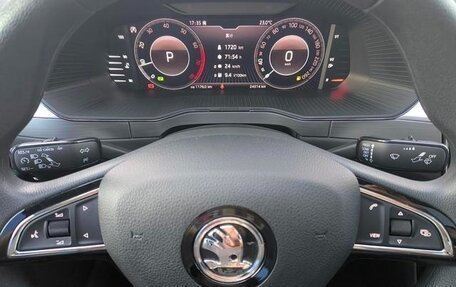 Skoda Superb III рестайлинг, 2022 год, 1 850 000 рублей, 12 фотография