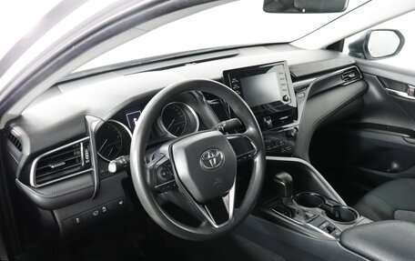 Toyota Camry, 2021 год, 2 550 000 рублей, 9 фотография