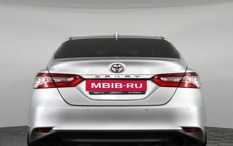 Toyota Camry, 2021 год, 2 550 000 рублей, 6 фотография