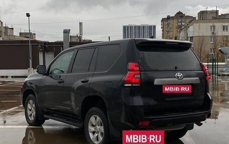 Toyota Land Cruiser Prado 150 рестайлинг 2, 2018 год, 4 070 000 рублей, 5 фотография
