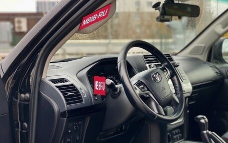 Toyota Land Cruiser Prado 150 рестайлинг 2, 2018 год, 4 070 000 рублей, 10 фотография