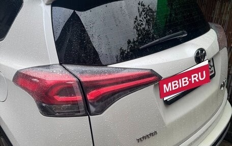 Toyota RAV4, 2015 год, 2 200 000 рублей, 9 фотография