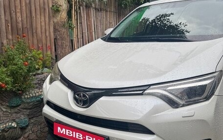 Toyota RAV4, 2015 год, 2 200 000 рублей, 11 фотография