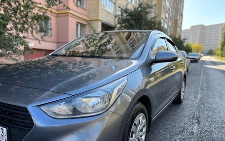 Hyundai Solaris II рестайлинг, 2018 год, 1 330 000 рублей, 3 фотография