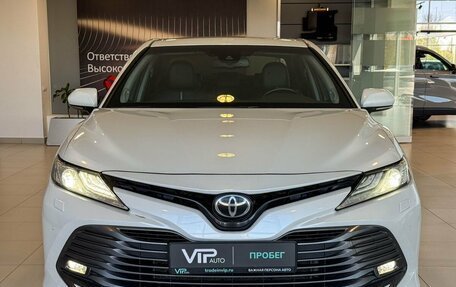 Toyota Camry, 2020 год, 2 825 000 рублей, 2 фотография