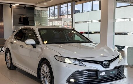 Toyota Camry, 2020 год, 2 825 000 рублей, 3 фотография