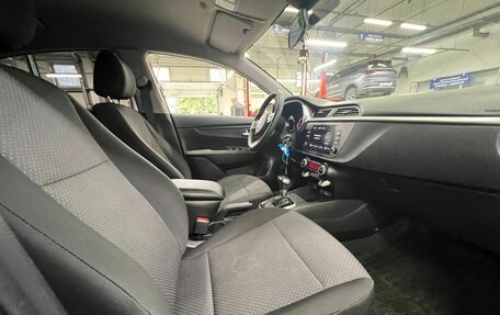 KIA Rio IV, 2022 год, 1 730 000 рублей, 18 фотография