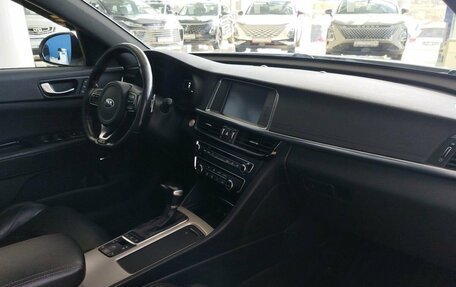 KIA Optima IV, 2017 год, 2 299 900 рублей, 7 фотография