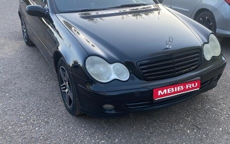 Mercedes-Benz C-Класс, 2006 год, 755 000 рублей, 2 фотография
