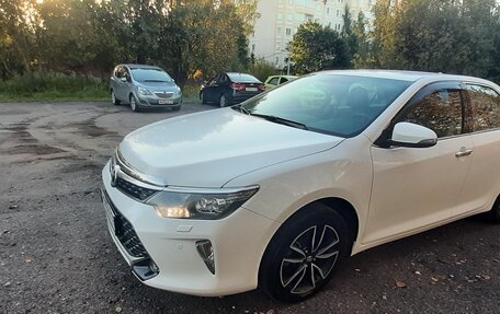 Toyota Camry, 2017 год, 2 345 000 рублей, 9 фотография