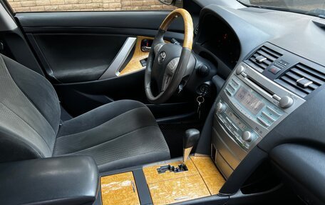 Toyota Camry, 2006 год, 1 180 000 рублей, 10 фотография