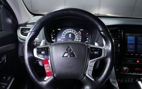 Mitsubishi Pajero Sport III рестайлинг, 2022 год, 3 700 000 рублей, 12 фотография