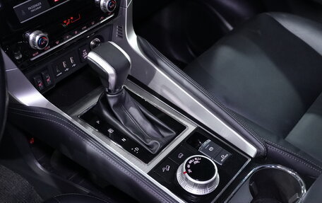 Mitsubishi Pajero Sport III рестайлинг, 2022 год, 3 700 000 рублей, 19 фотография