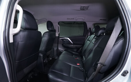 Mitsubishi Pajero Sport III рестайлинг, 2022 год, 3 700 000 рублей, 23 фотография