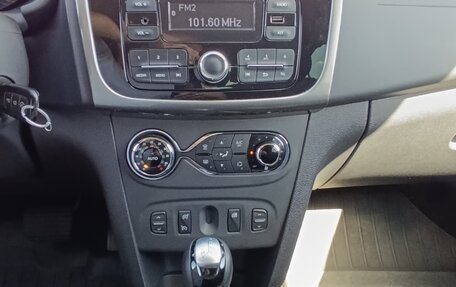 Renault Sandero II рестайлинг, 2019 год, 1 000 000 рублей, 19 фотография