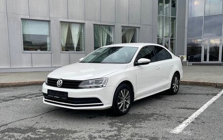 Volkswagen Jetta VI, 2015 год, 1 120 000 рублей, 2 фотография