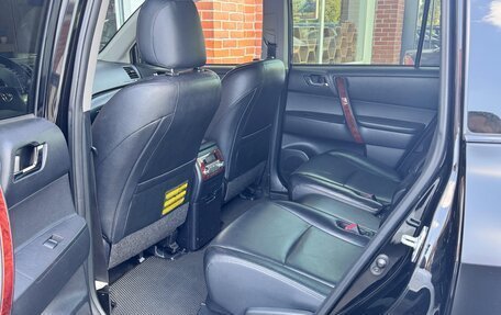 Toyota Highlander III, 2013 год, 2 350 000 рублей, 7 фотография