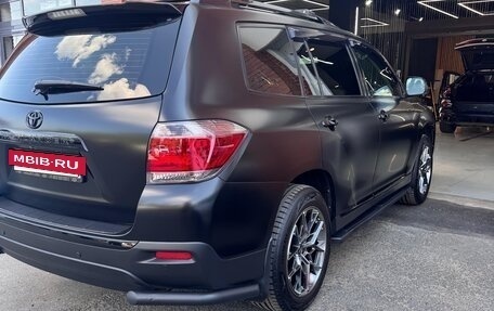 Toyota Highlander III, 2013 год, 2 350 000 рублей, 3 фотография