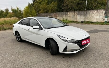 Hyundai Elantra, 2022 год, 1 850 000 рублей, 3 фотография