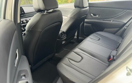 Hyundai Elantra, 2024 год, 1 990 000 рублей, 14 фотография