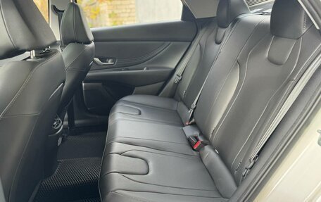 Hyundai Elantra, 2024 год, 1 990 000 рублей, 12 фотография
