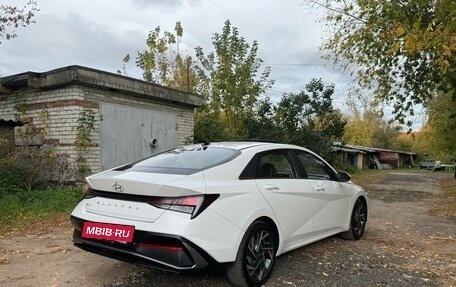 Hyundai Elantra, 2024 год, 1 990 000 рублей, 8 фотография