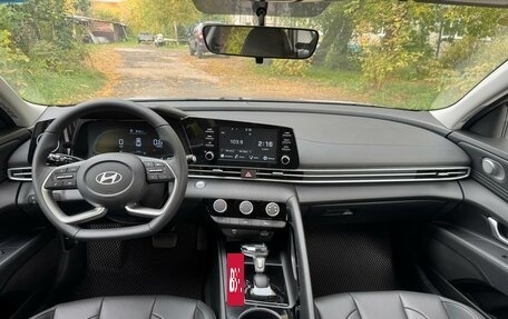 Hyundai Elantra, 2024 год, 1 990 000 рублей, 15 фотография
