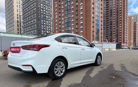 Hyundai Solaris II рестайлинг, 2018 год, 850 000 рублей, 4 фотография