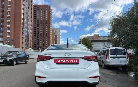 Hyundai Solaris II рестайлинг, 2018 год, 850 000 рублей, 3 фотография