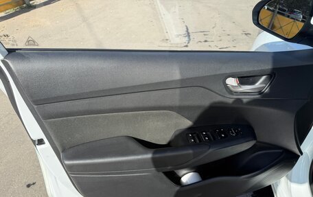 Hyundai Solaris II рестайлинг, 2018 год, 850 000 рублей, 13 фотография