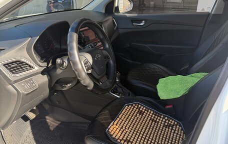 Hyundai Solaris II рестайлинг, 2018 год, 850 000 рублей, 15 фотография