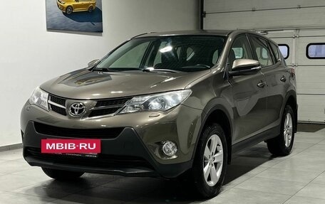 Toyota RAV4, 2013 год, 2 049 900 рублей, 2 фотография
