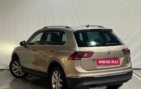 Volkswagen Tiguan II, 2018 год, 2 550 000 рублей, 6 фотография