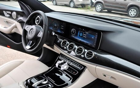 Mercedes-Benz E-Класс, 2016 год, 2 000 000 рублей, 10 фотография