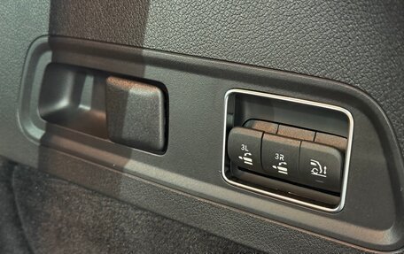 Mercedes-Benz GLS, 2024 год, 16 799 000 рублей, 27 фотография
