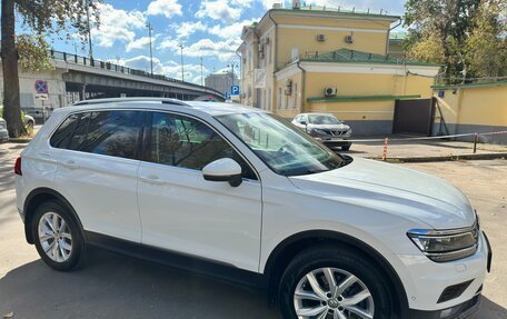 Volkswagen Tiguan II, 2017 год, 2 900 000 рублей, 6 фотография