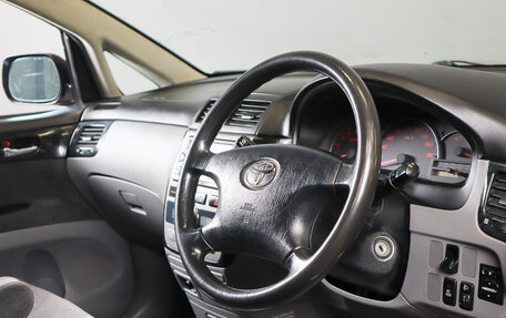 Toyota Ipsum II, 2002 год, 799 000 рублей, 7 фотография