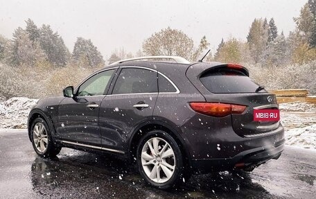 Infiniti FX II, 2011 год, 1 650 000 рублей, 3 фотография