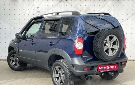 Chevrolet Niva I рестайлинг, 2017 год, 770 000 рублей, 5 фотография