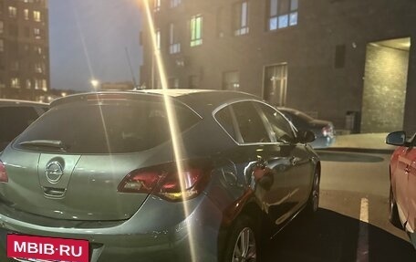 Opel Astra J, 2011 год, 720 000 рублей, 2 фотография