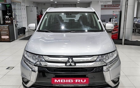 Mitsubishi Outlander III рестайлинг 3, 2016 год, 1 850 000 рублей, 2 фотография