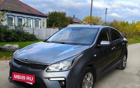 KIA Rio IV, 2017 год, 990 000 рублей, 3 фотография