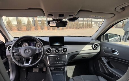 Mercedes-Benz GLA, 2016 год, 1 750 000 рублей, 11 фотография