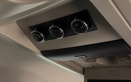 Chrysler Town & Country V рестайлинг, 2013 год, 1 700 000 рублей, 14 фотография