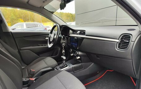 KIA Rio IV, 2018 год, 1 349 000 рублей, 13 фотография